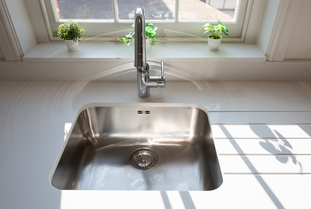 BHG-never-had-dirty-sink-9b969bcc76374aa5a7f257e24db3d809